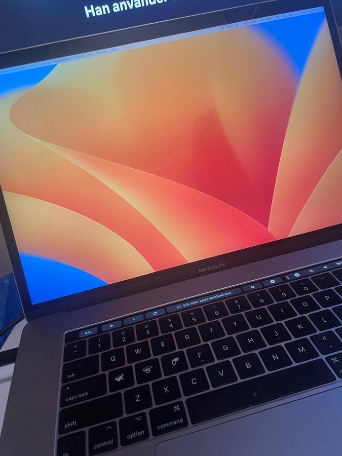 Apple MacBook Pro | 15" | Touch Bar | i7 | 16 GB | 1000GB