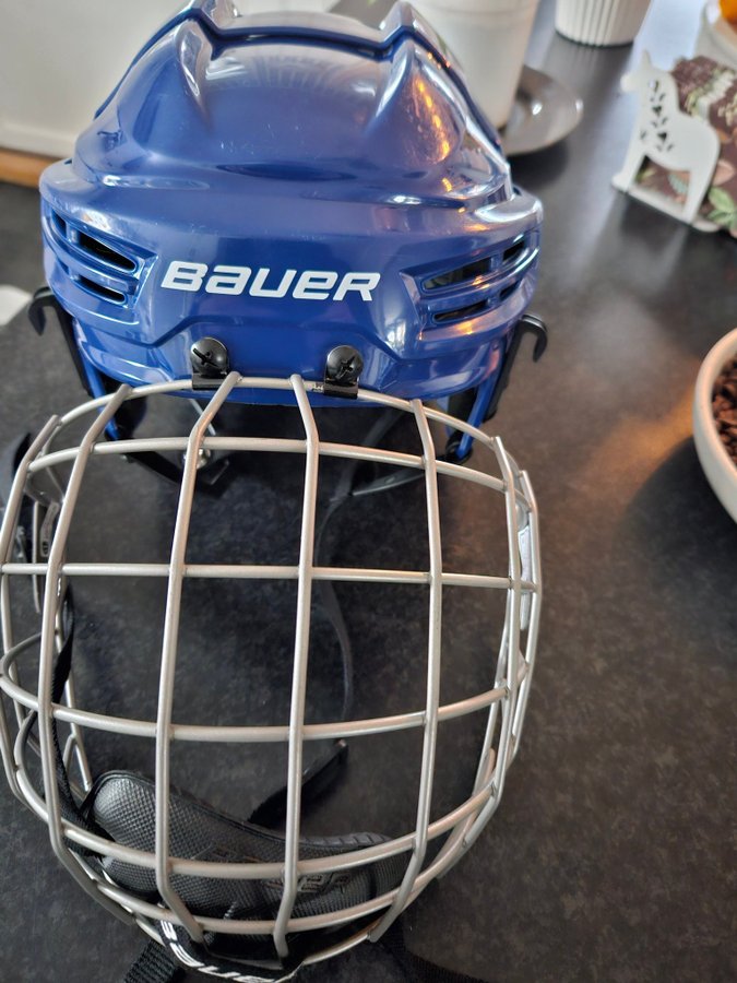 Bauer IMS 5.0 Ishockeyhjälm med bur