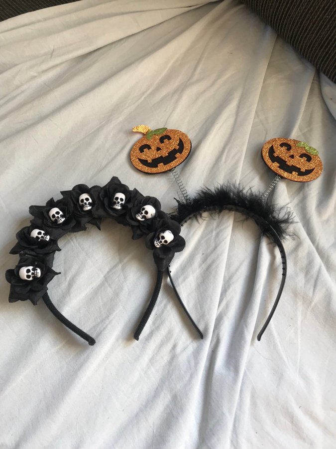 2 x Diadem i Halloween motiv (pumpa och dödskallar)