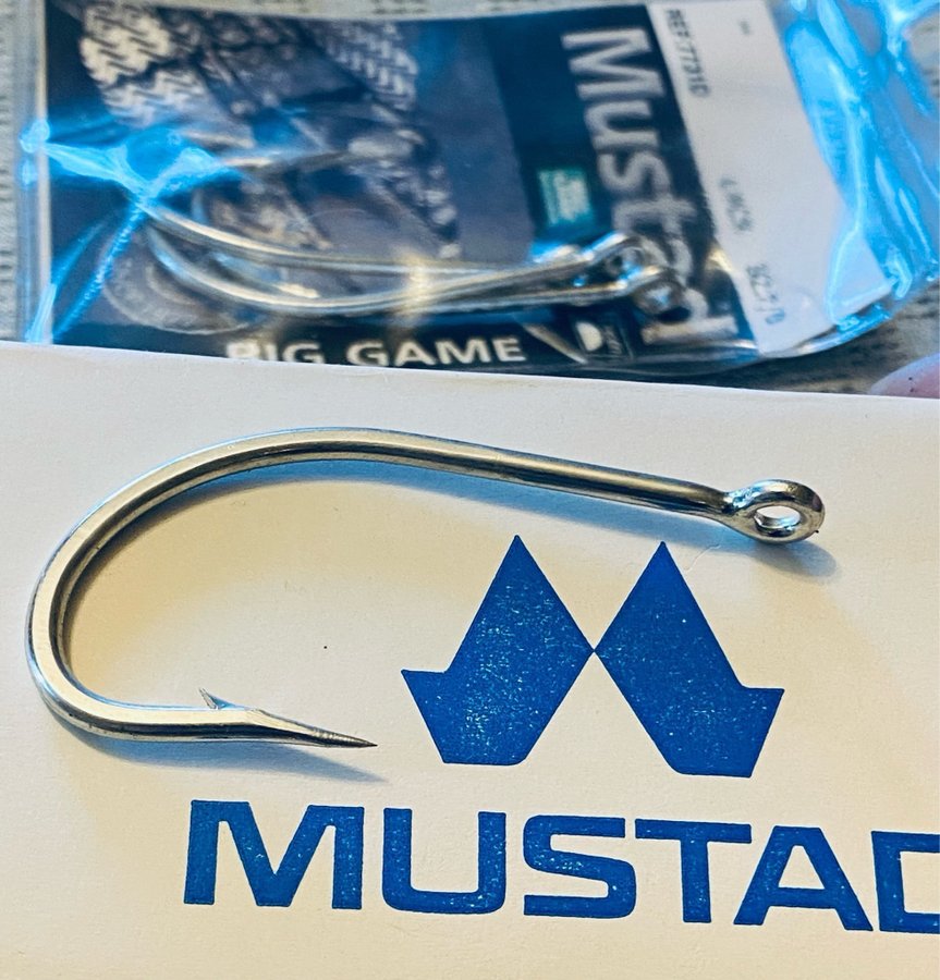 OBS MUSTAD 7/0. REF:7731D . 4 kvalitetskrokar i sin förpackning !