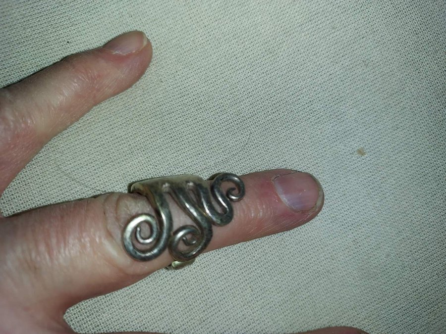 Ring Hantverk Nysilver Gaffel Inre omkrets ca 5,6 cm