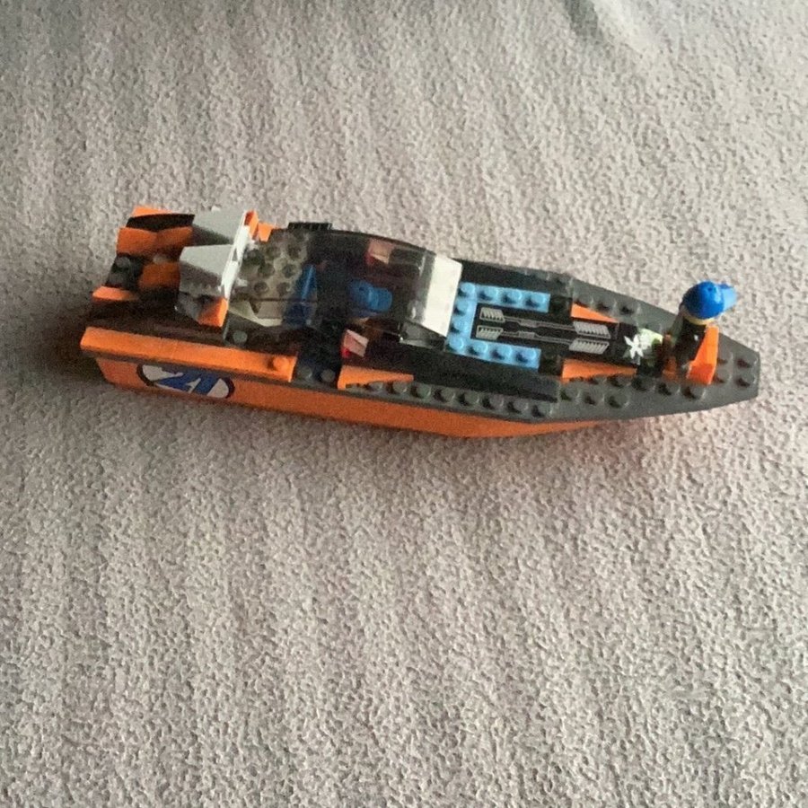 Lego Speedboat