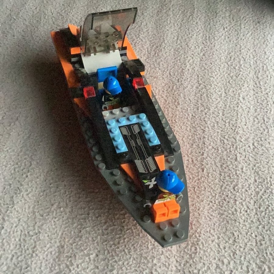 Lego Speedboat