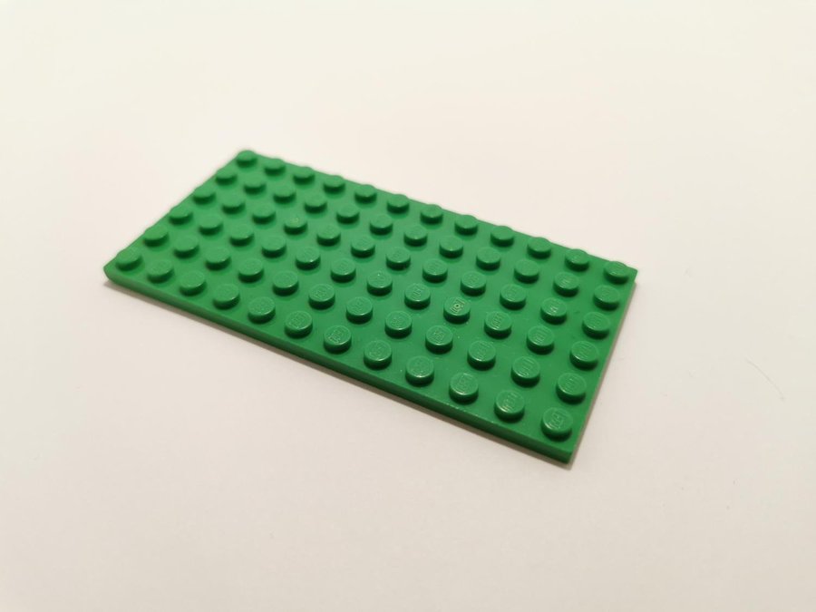 Lego - platta - plate - 6x12 - part 3028 - ljusgrön