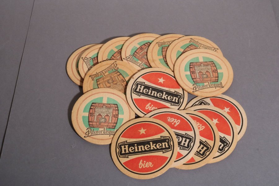 40 st COASTERS  Glasunderlägg Heineken  Pilsner Urquell  Warsteiner