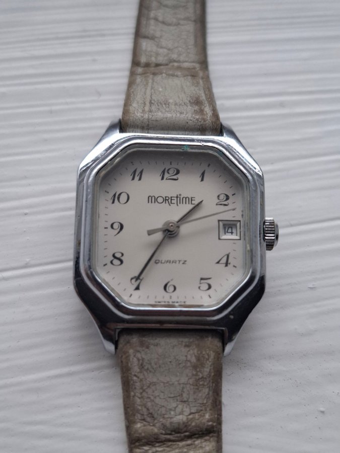 Moretime quartz watch