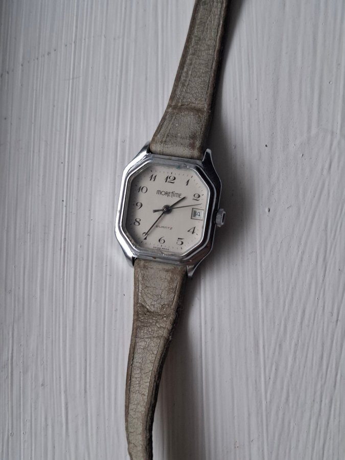 Moretime quartz watch