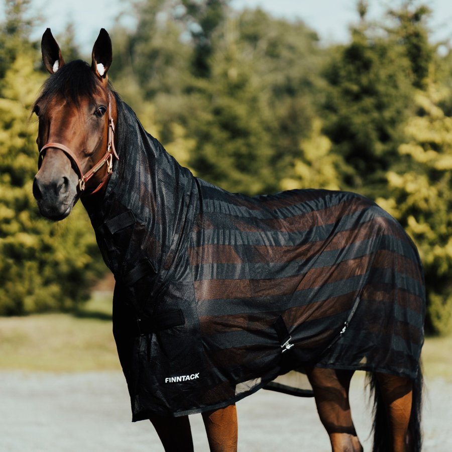 Finntack High Neck Mesh Cooler Rug 145