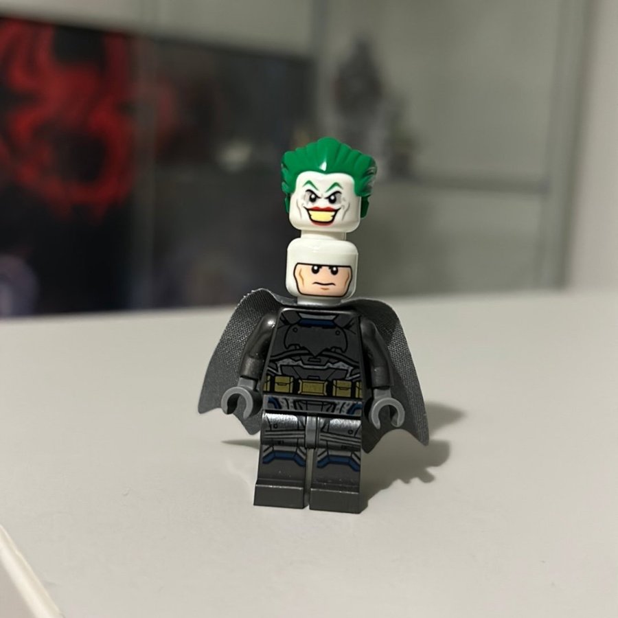 Lego Batman Minifigur med Joker Huvud