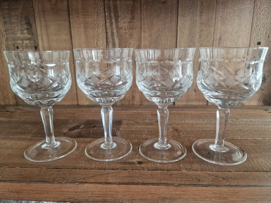 4 st vintage kristall Tudor England glas vinglas rödvinglas kristall