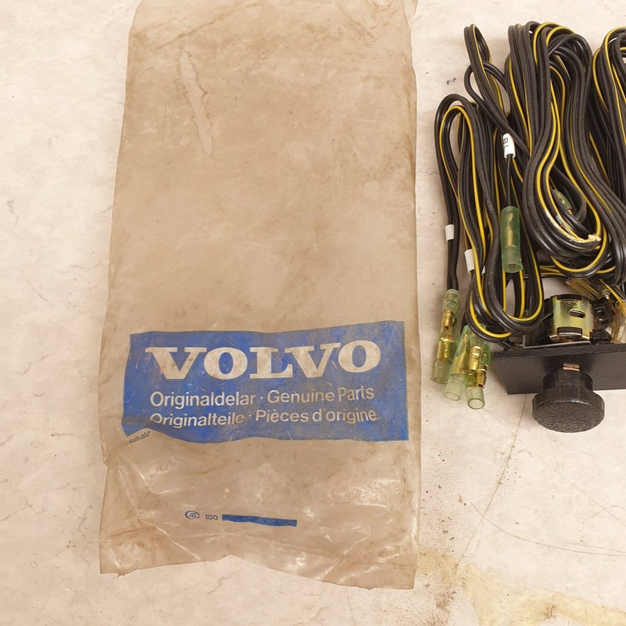 Volvo Original radio/stereo tillbehör NOS balanskontroll till Volvo 240/260