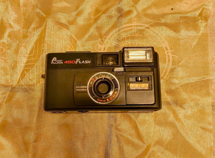 Fujica Pocket 450 Flash - Compact 110 Film Camera