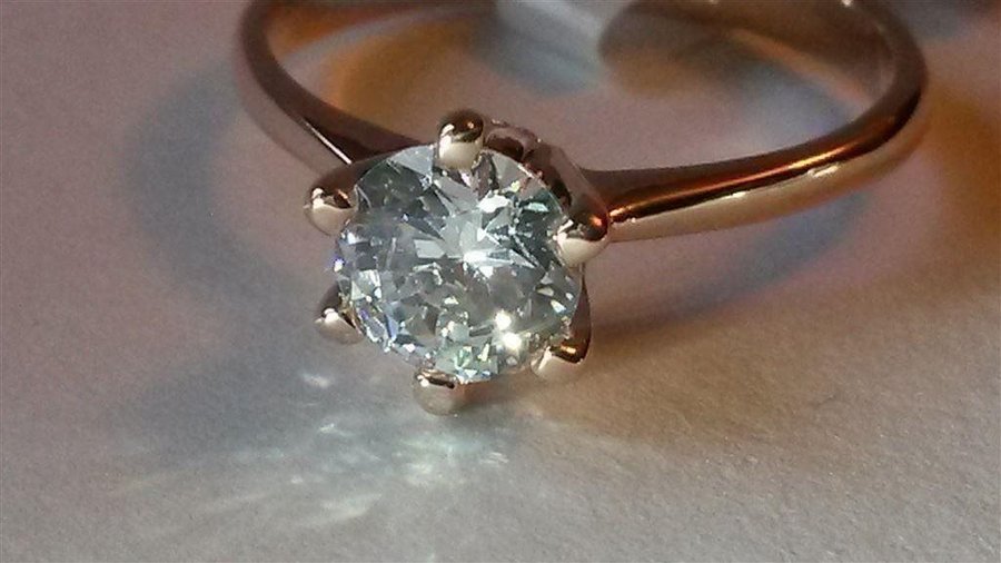 18 K Rosa Guld Fylld Ring med vitt Safir ädelsten Storlk 165