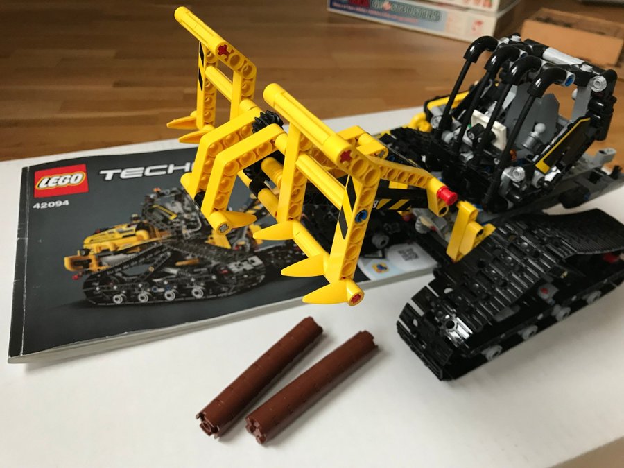 Lego Technic 42094 - Skogsmaskin - Ej komplett