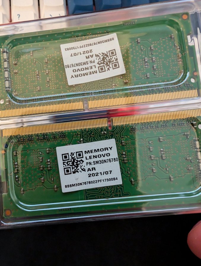 2x 8GB DDR4 3200 SO-DIMM Ram minne