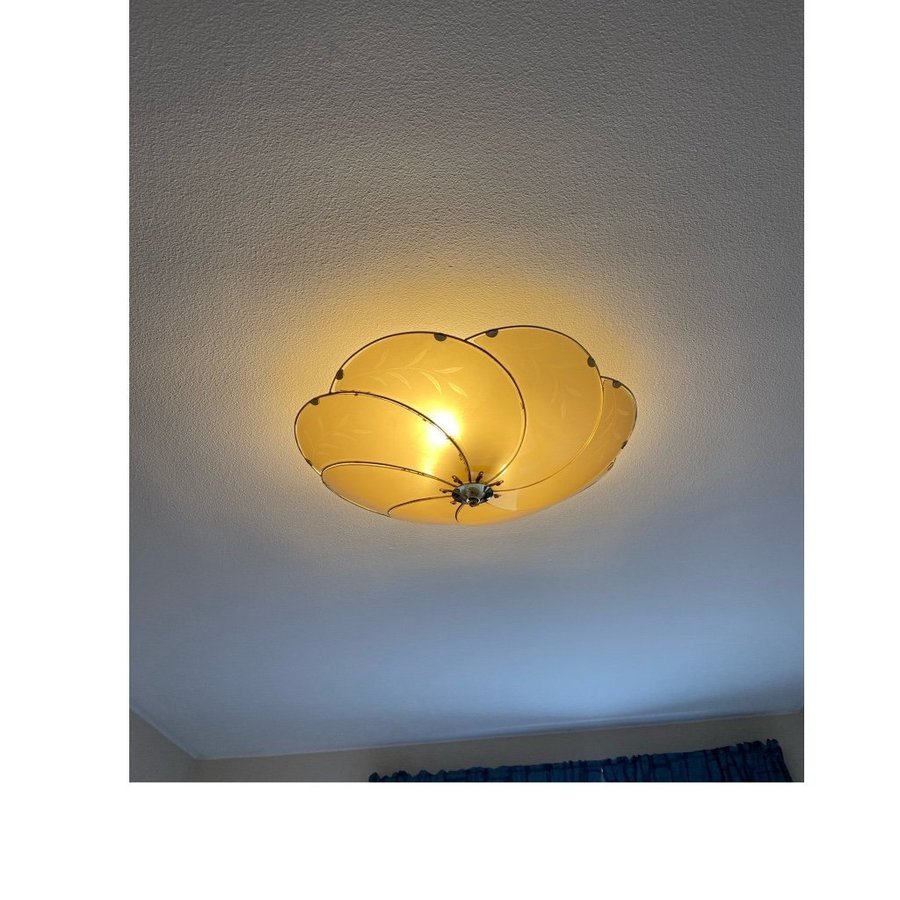 TAKLAMPA PLAFOND i GLAS