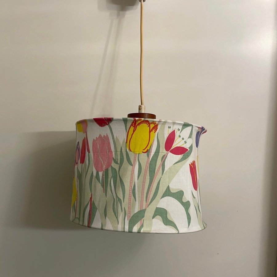 Vintage Teak Taklampa ”Tulpaner” Tyg Textil Josef Frank Svenskt Tenn