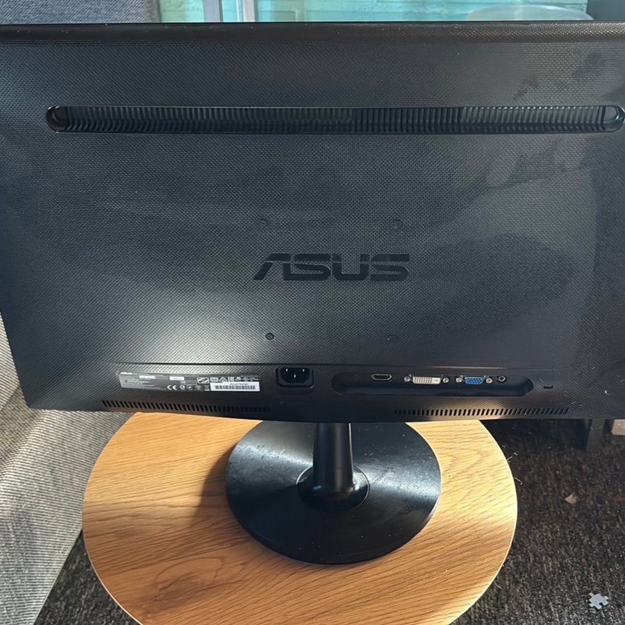 ASUS 215" Skærm