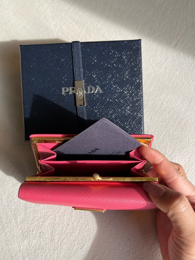 Prada plånbok