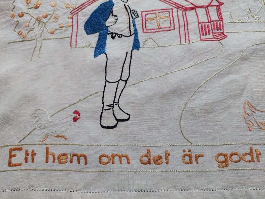 Äldre Broderad Bonad Linne "Ett Hem Om Det Är Godt..."