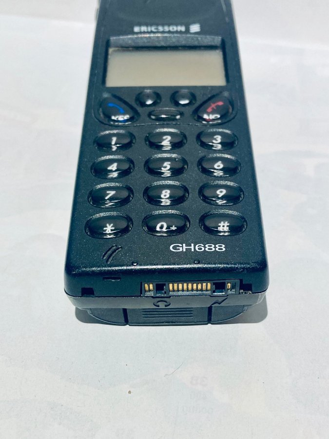 Ericsson GH688 Retro / Vintage Mobiltelefon