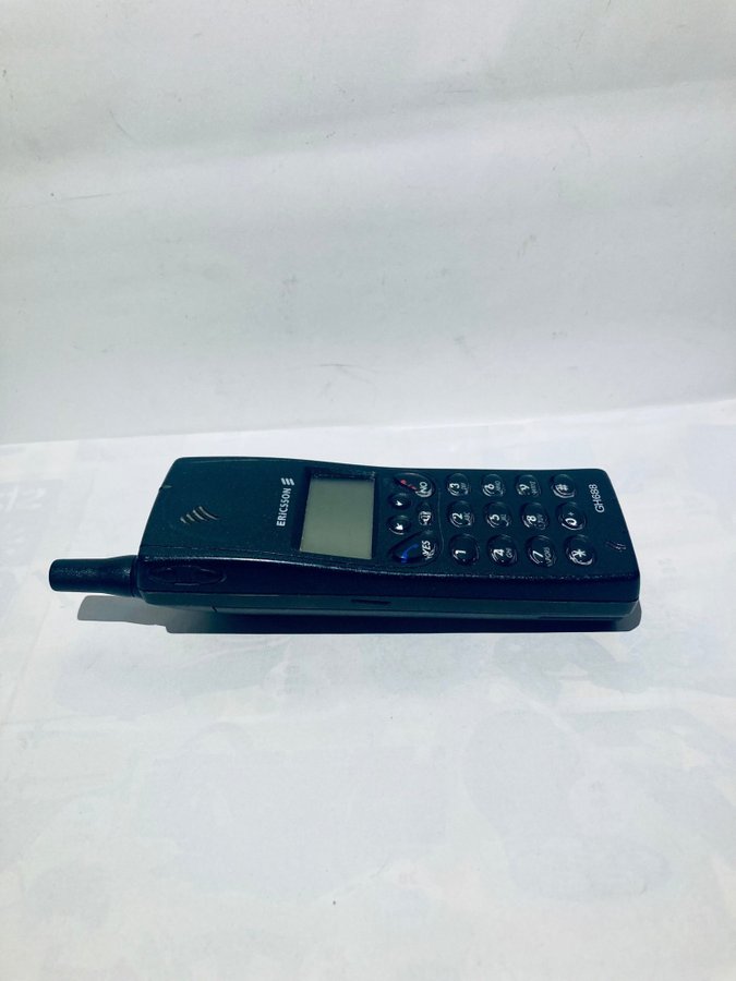 Ericsson GH688 Retro / Vintage Mobiltelefon