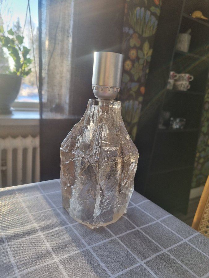 Vacker lampfot ser ut som 'skuret glas" Retro