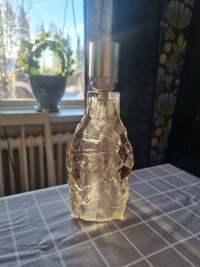 Vacker lampfot ser ut som 'skuret glas" Retro