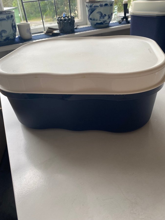 Tupperware brödburk större