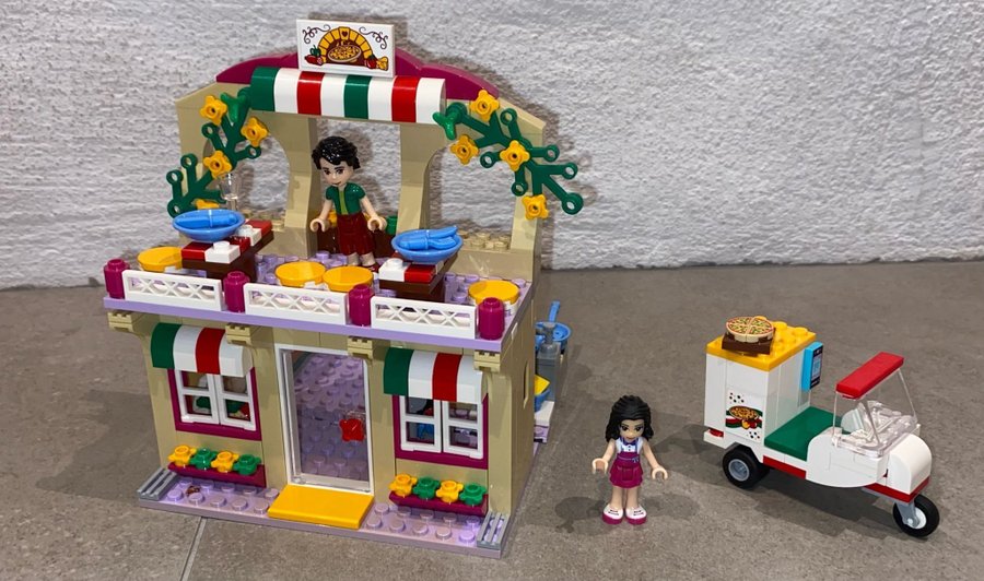 LEGO Friends Heartlakes pizzeria 41311