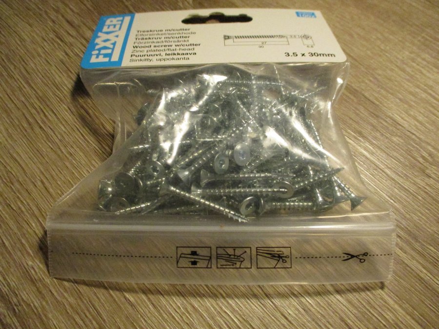 400 st oanvända försänkt förzinkad träskruv m/cutter 3,5x30 mm. Torx 10