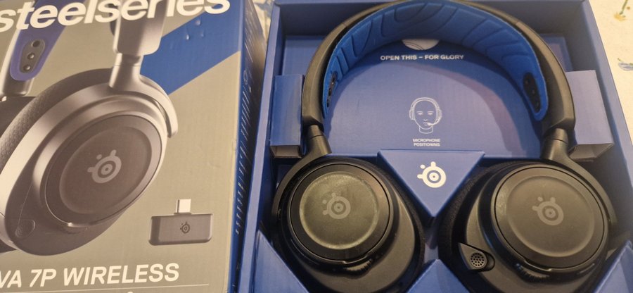 SteelSeries Arctis Nova 7P Wireless som NY