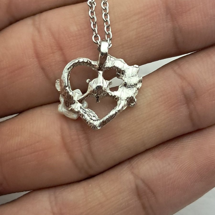 Beautiful necklace heart shaped beautiful gift for girlfriend