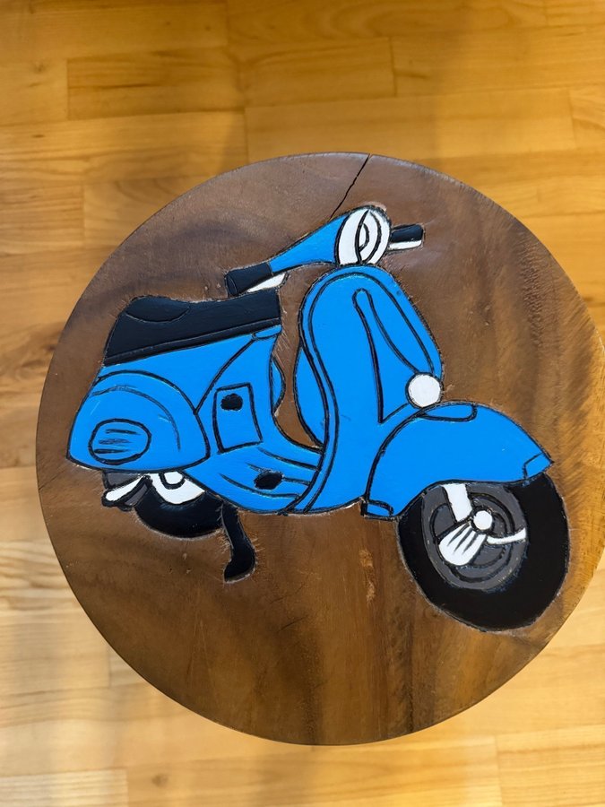 Skammel med Vespa motiv