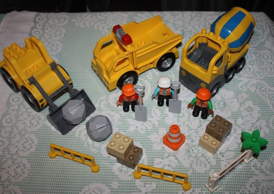 Lego Duplo grävmaskin, cementmixer och lastbil