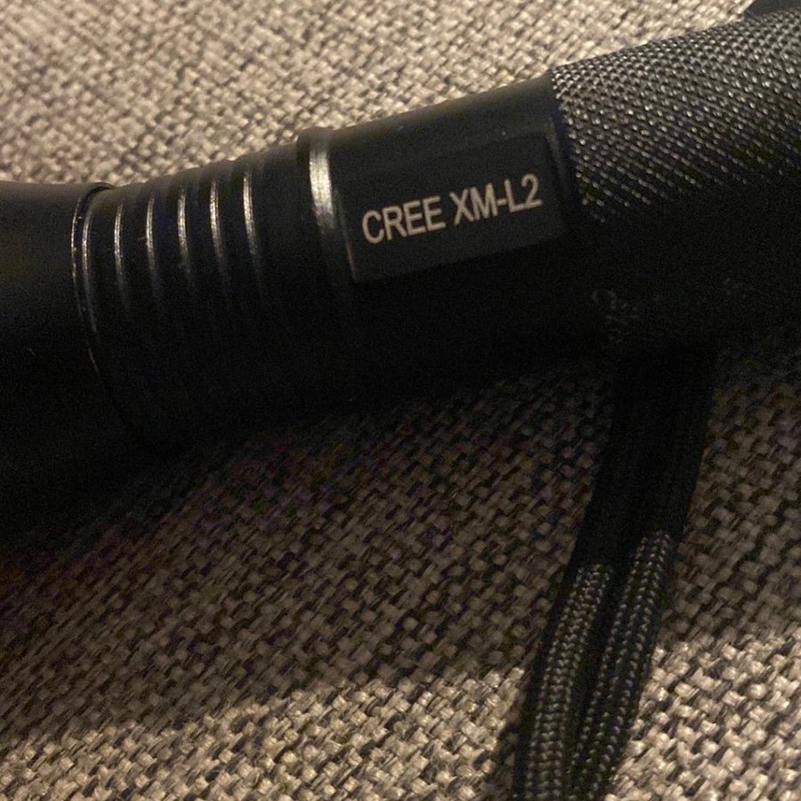 Cree XM-L2 Ficklampa