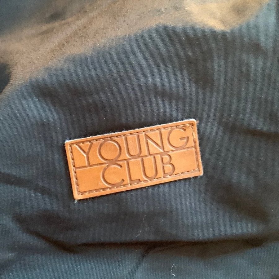 Young Club Vintersovsäck