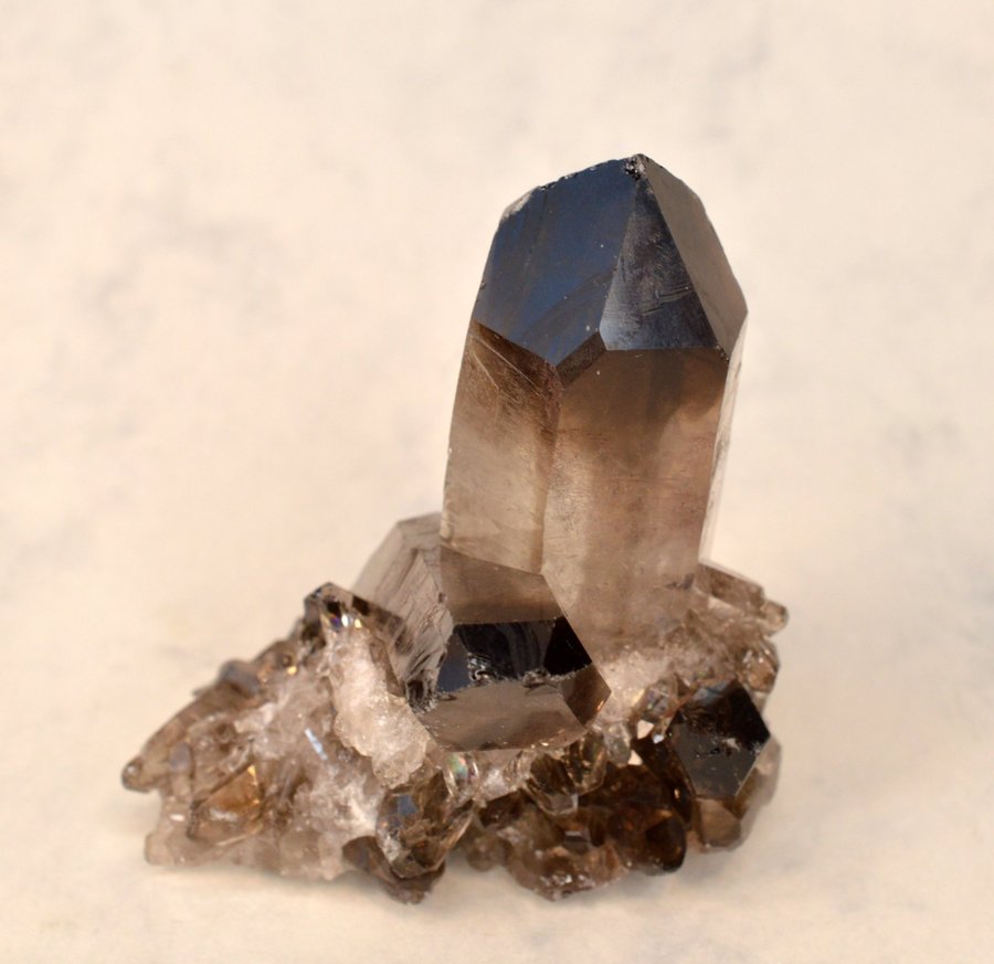 Rökkvarts kristaller (Smoky Quartz crystals)