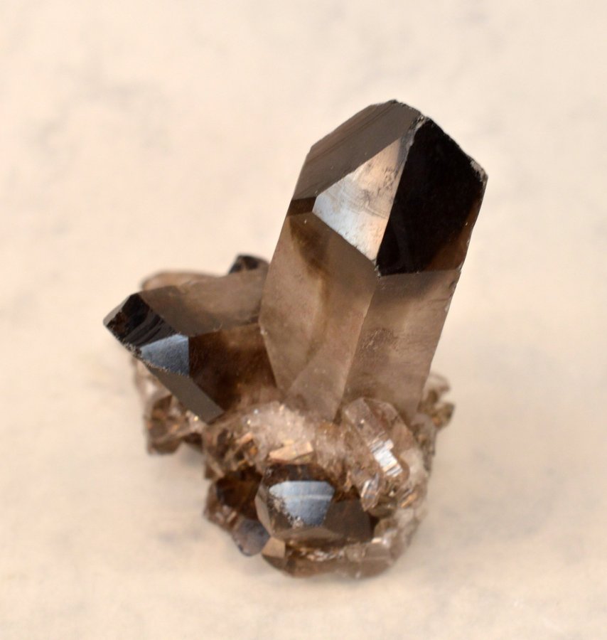 Rökkvarts kristaller (Smoky Quartz crystals)