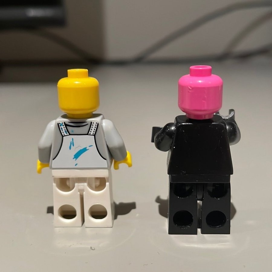 Lego Minifigurer med hjälm - 2 Stycken