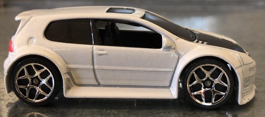 Hot Wheels Volkswagen Golf GTI 1:64