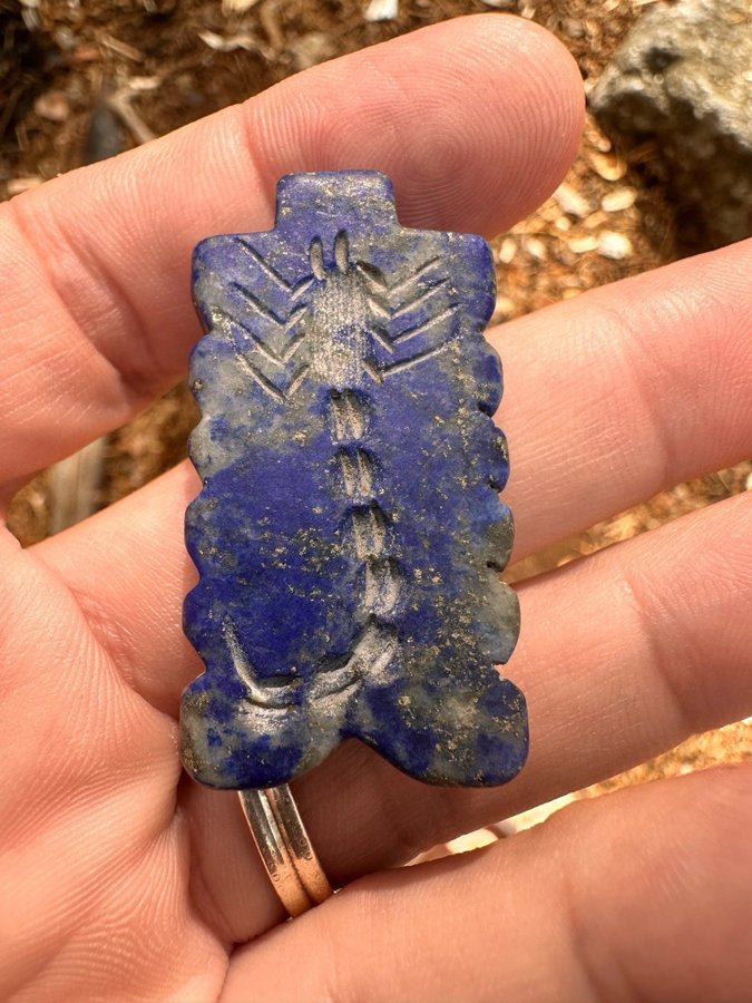 Vintage Blå Lapis lazuli skorpion snidade figur Sten