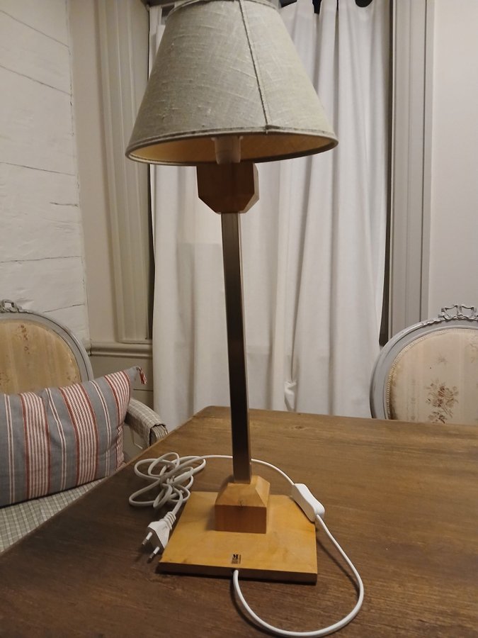 Bordlampa från Mark Slöjd