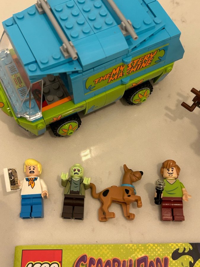 LEGO Scooby-Doo 75902 - The Mystery Machine