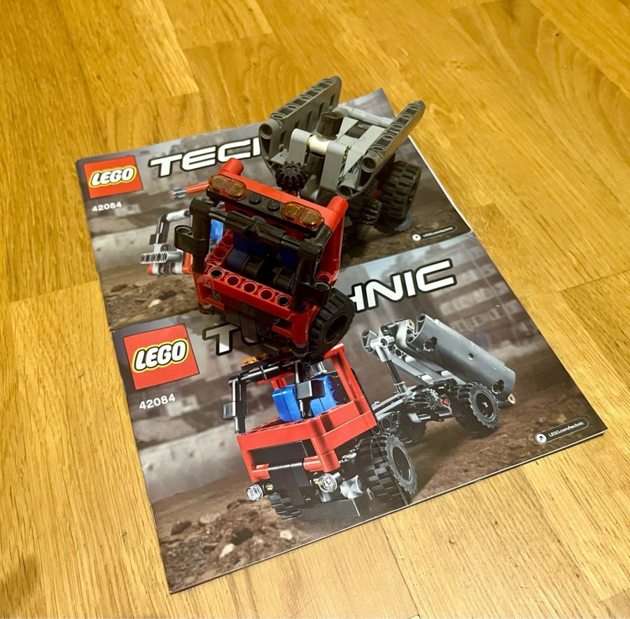 LEGO Technic 42084 - Byggset