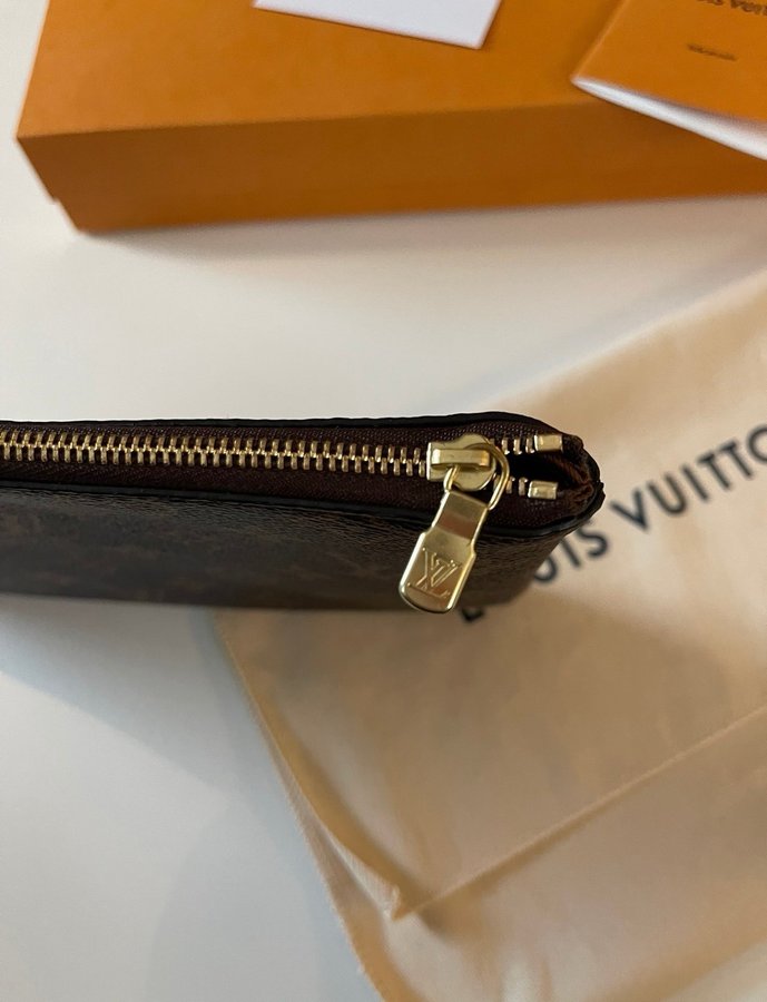 Louis Vuitton Etui Voyage PM