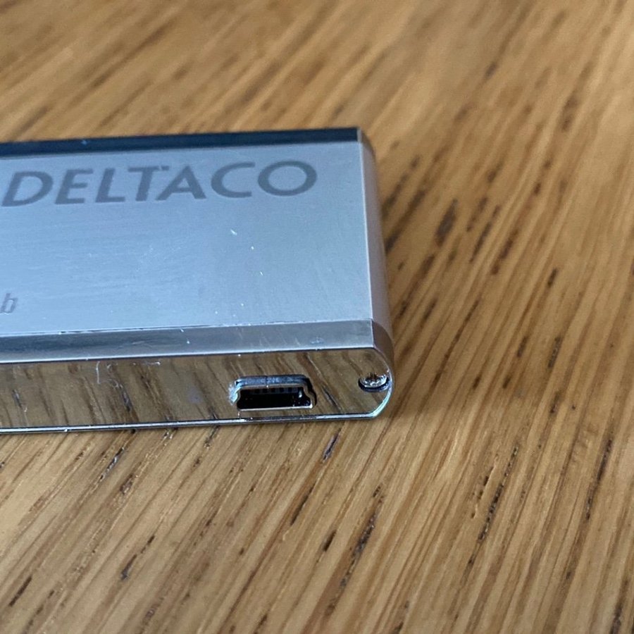 Deltaco UH-410 4 port USB 20 hub