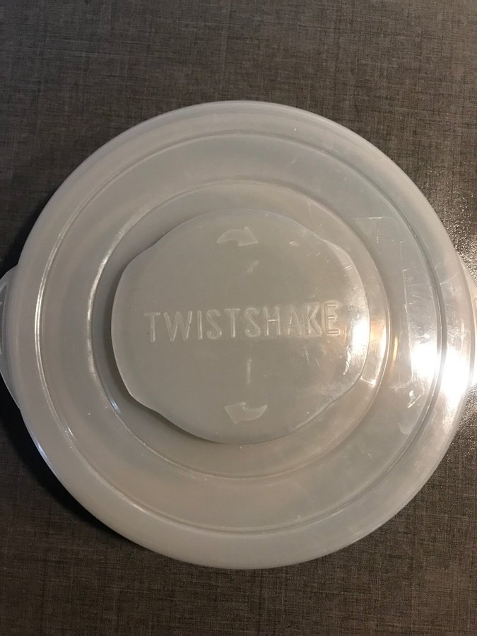 Twistshake Tallrik med lock