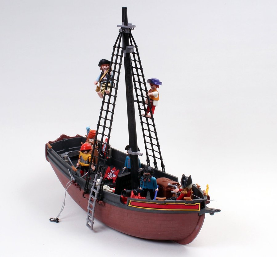 Playmobil Piratskepp med figurer och tillbehör parti