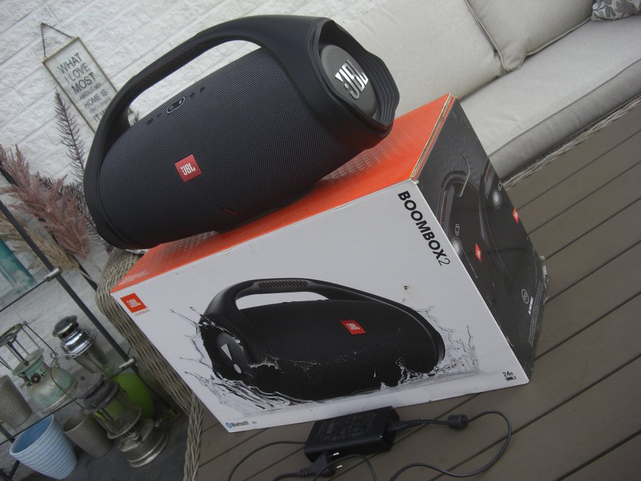 JBL Boombox 2